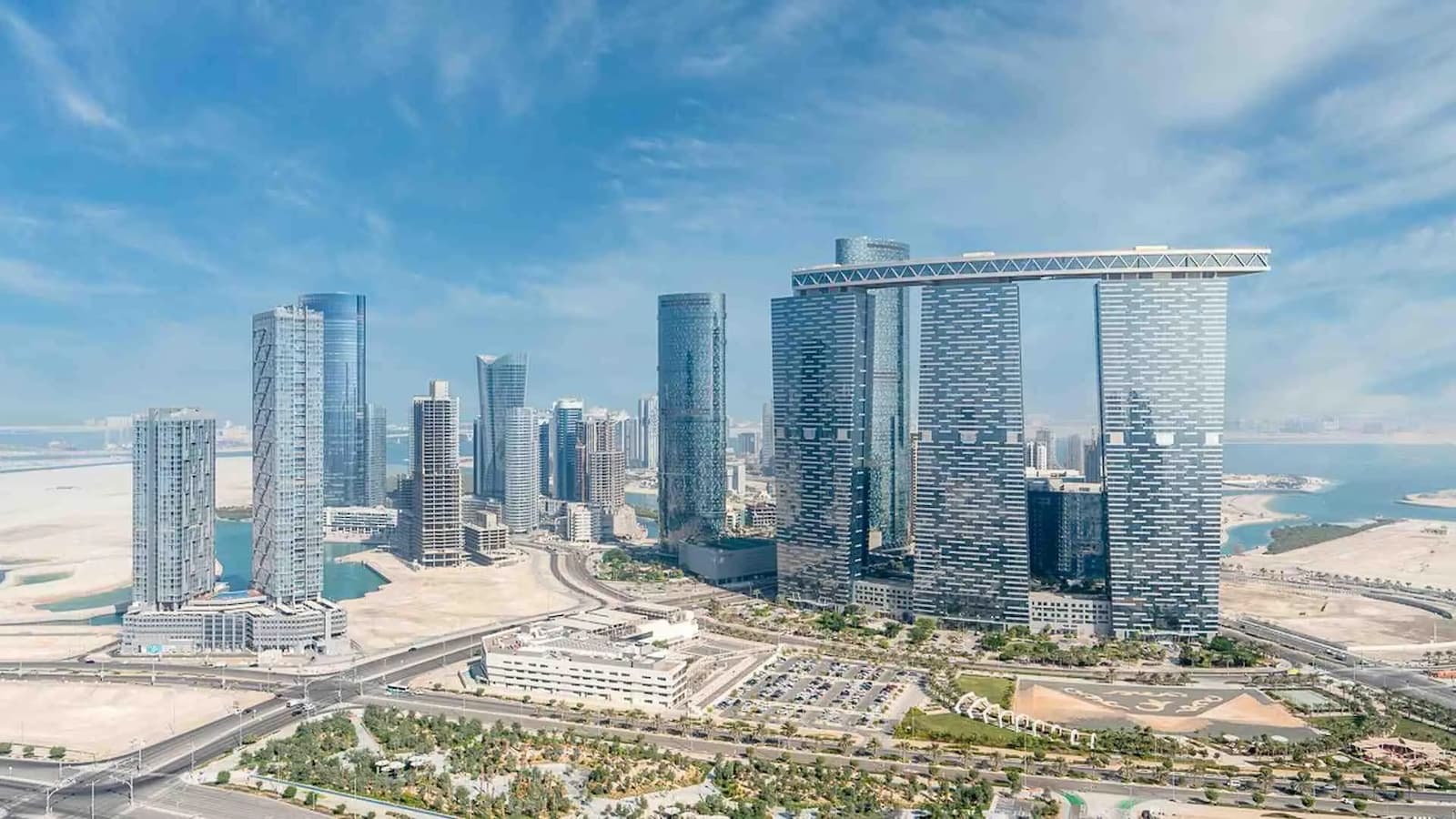 Al Reem Island Abu Dhabi — Shams Abu Dhabi, Gate Towers, Reem Mall and Sorbonne University